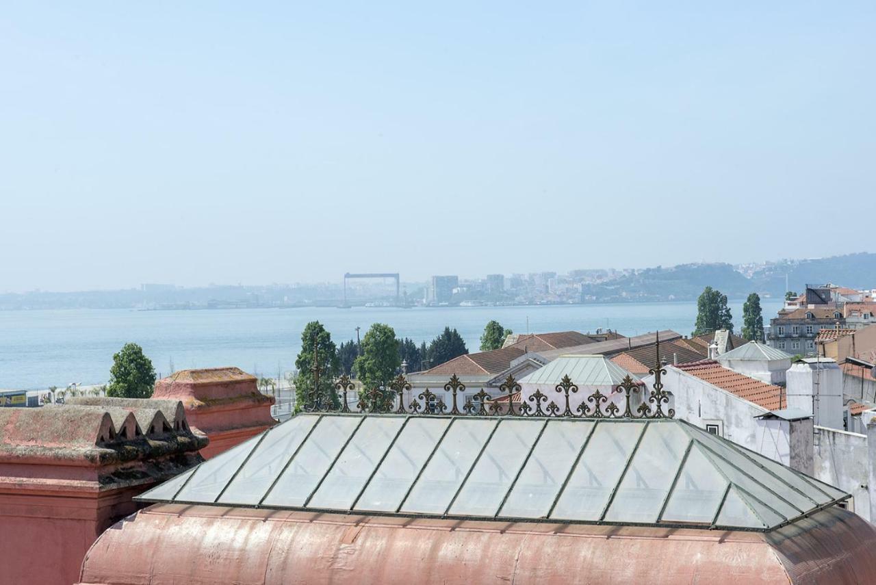 Localtraveling Alfama River View - Family Apartments Lisbon Exterior photo